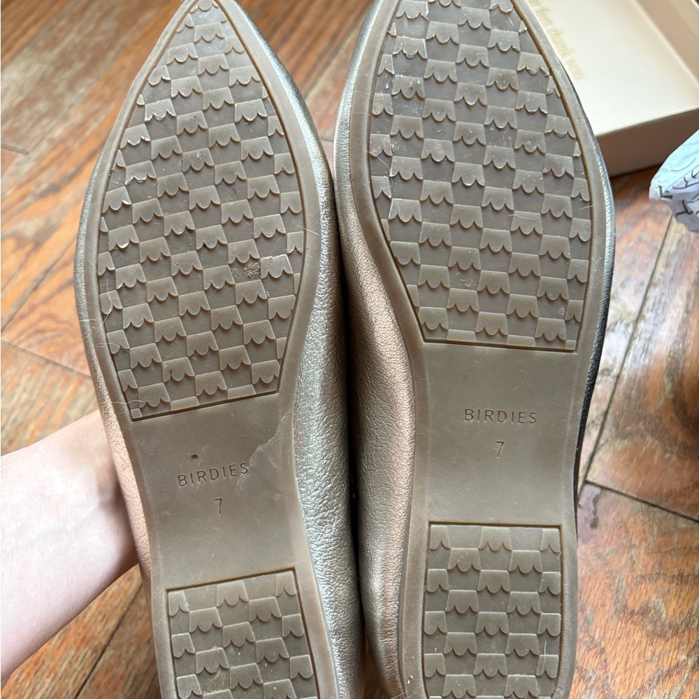 Birdies Silver Flats Sleek Minimalist Design - Picture 7 of 8